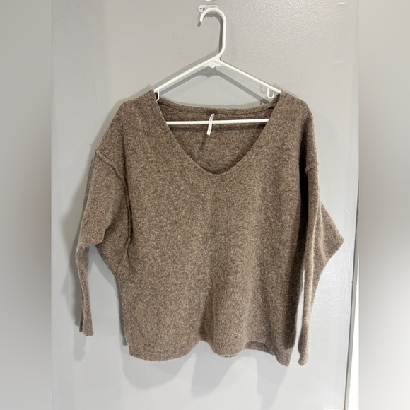 Free People softly vee v neck wool yak blend sweater XS neutral basic - Picture 1 of 7